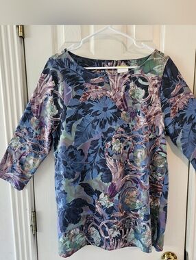 Soft Surroundings Floral Top in Blue, Lavender and Green. Sz Lg